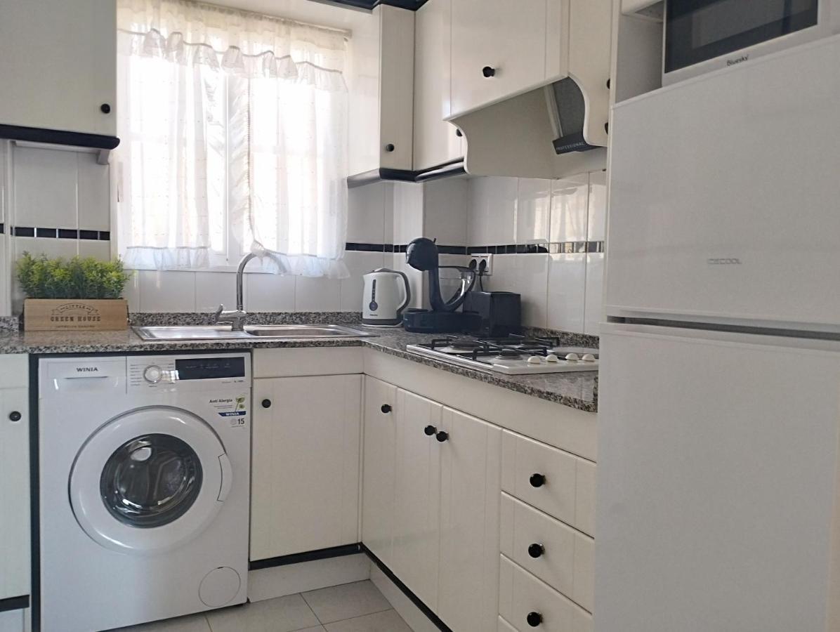 Torrevista Three Bedroom Apartment, Two Swimming Pools And Garage Torrevieja Eksteriør bilde