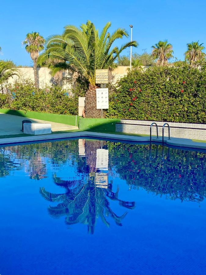 Torrevista Three Bedroom Apartment, Two Swimming Pools And Garage Torrevieja Eksteriør bilde