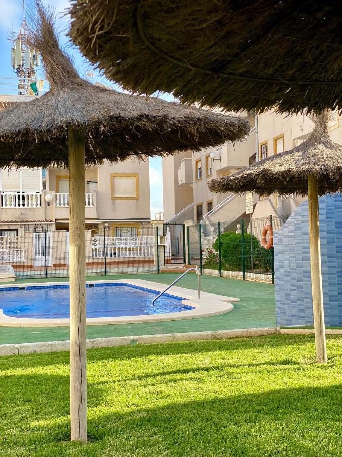 Torrevista Three Bedroom Apartment, Two Swimming Pools And Garage Torrevieja Eksteriør bilde